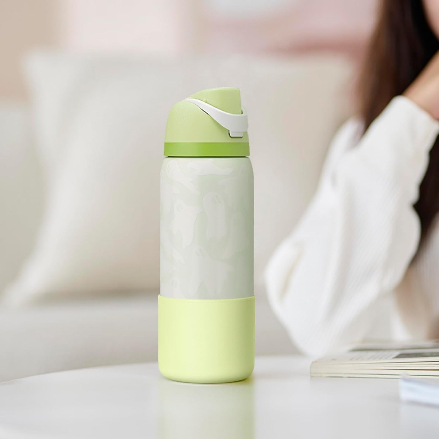 Silicone Water Bottle Boot for Owala 32 oz, Anti-Slip Protective Sleeve for Owala Twist & FreeSip & Flip Stainless Steel Water Bottle, Boot Bottom Base (Glitter White)