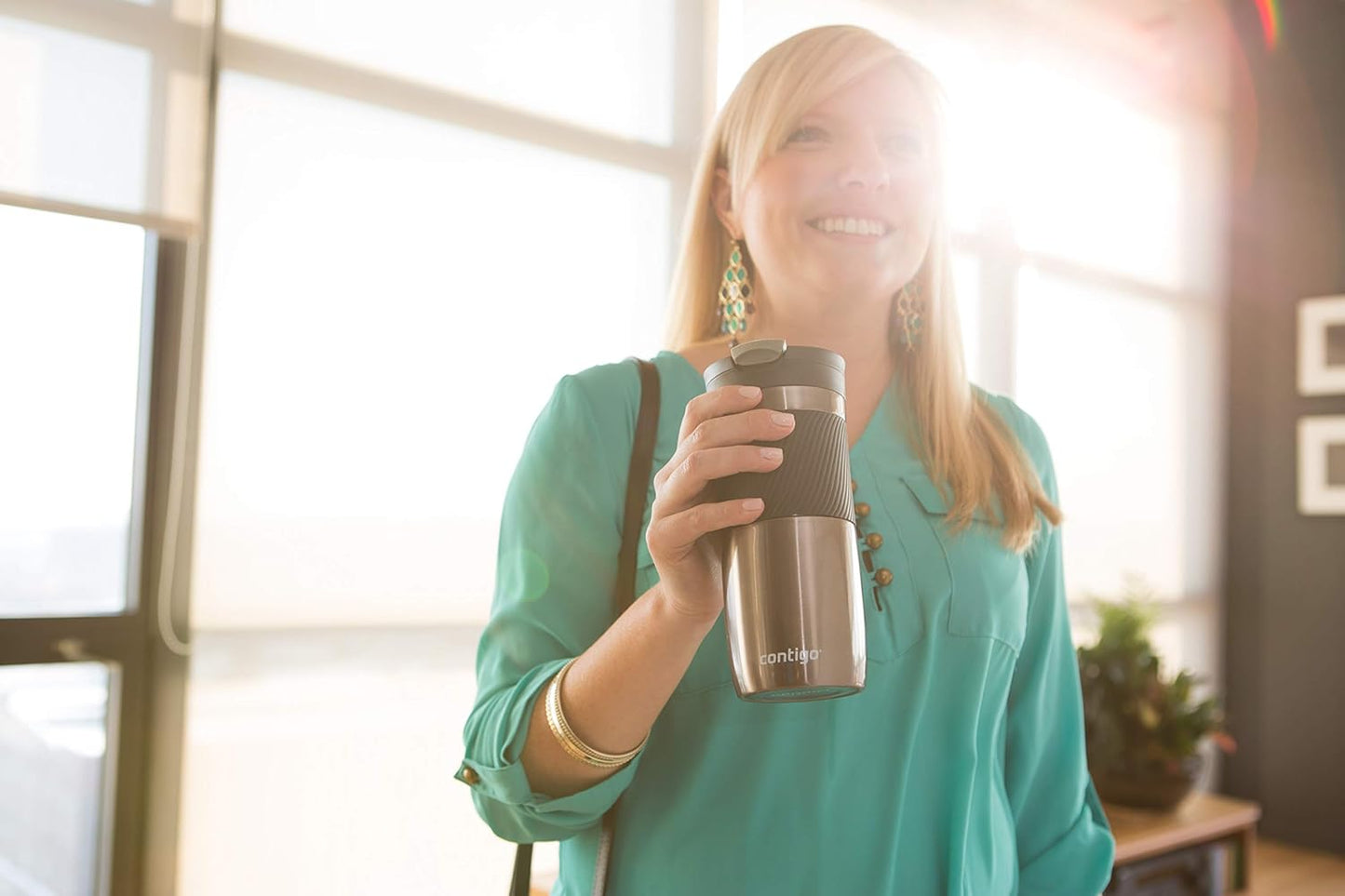 Contigo Byron Snapseal Travel Mug, Stainless Steel Thermal mug, vacuum flask, leakproof tumbler, coffee mug with BPA free Easy-Clean Lid, 720 ml, Gunmetal