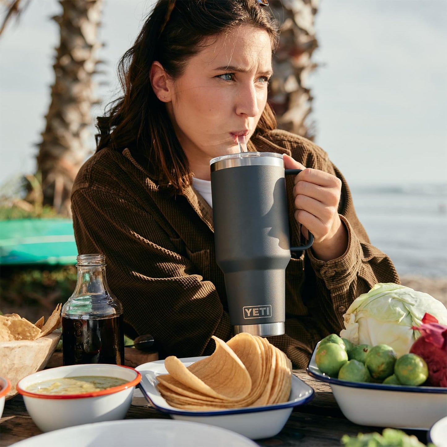 YETI Rambler 42 oz Tumbler with Handle and Straw Lid, Travel Mug Water Tumbler, Vacuum Insulated Cup with Handle, Stainless Steel, Big Wave Blue