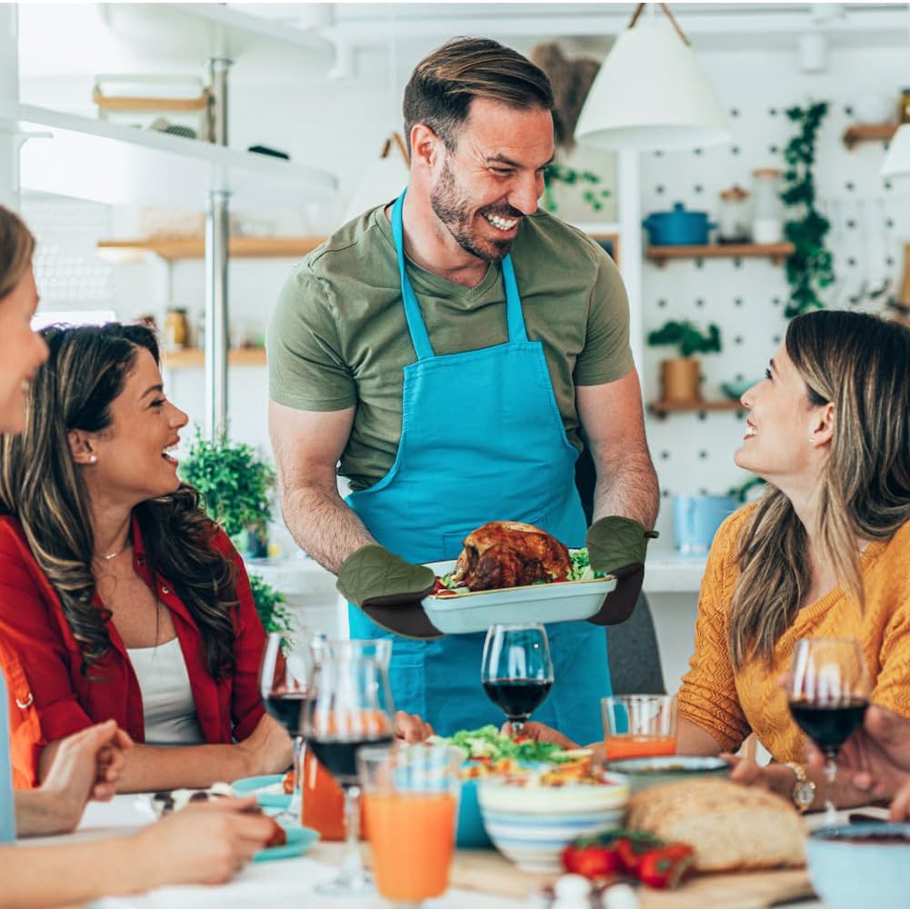 AUAUY Mini Oven Mitts, 2 Count Green Small Oven Mitt 220℃/428°F Heat Resistant with Non-Slip Surface and Hanging Loop Mits, Kitchen Mittens Oven Mitts, Kitchen Gloves for Oven, Baking and Grilling