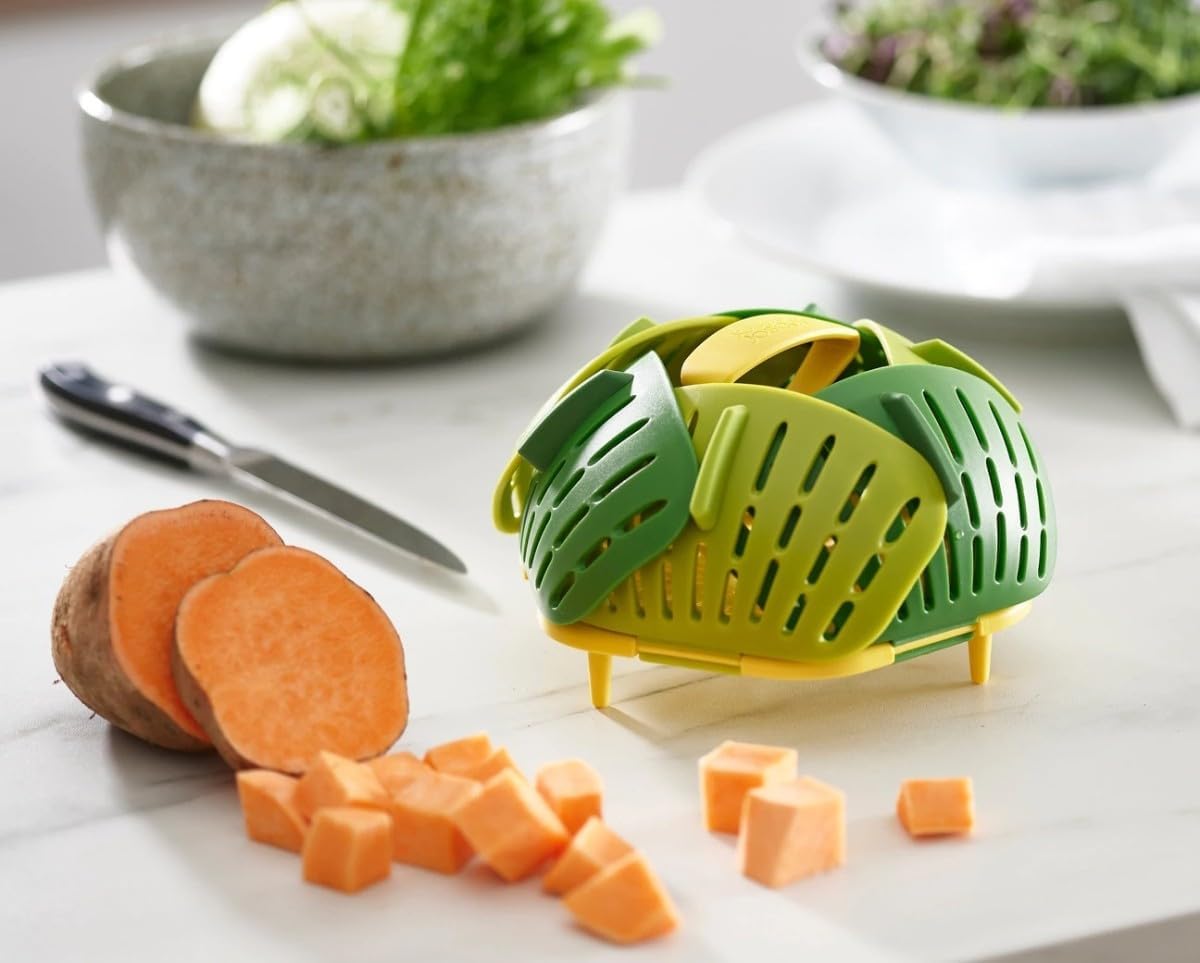 Joseph Joseph Bloom Folding Steamer Basket for Vegetables, Expandable for Various Pans, Compact Storage - Green