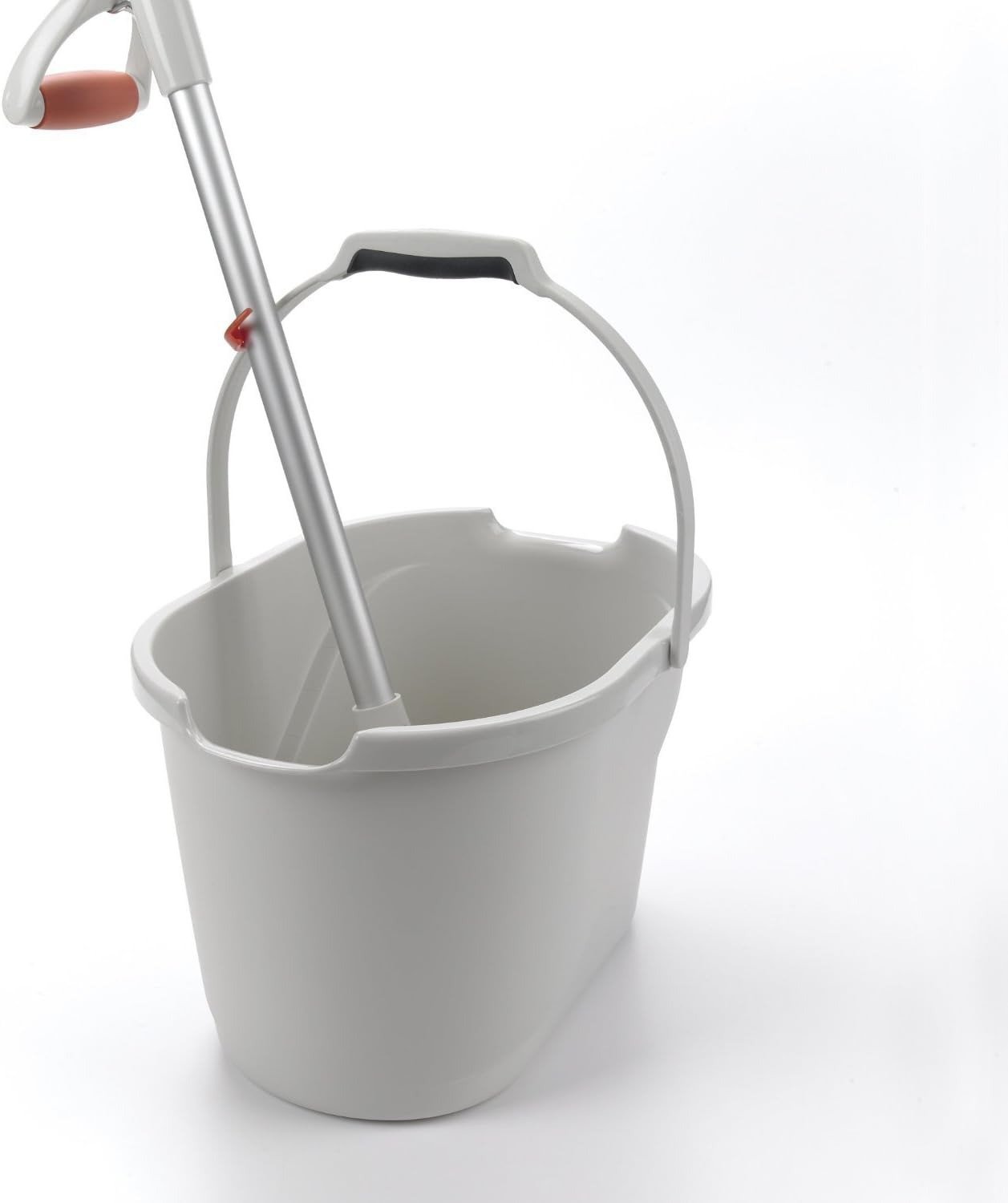 OXO Good Grips Angled Measuring Mop Bucket