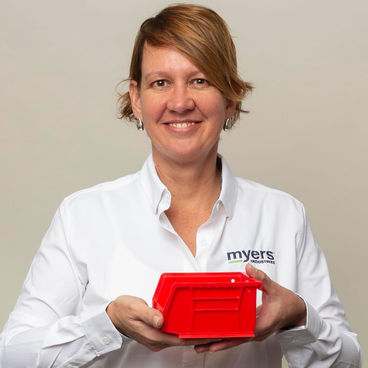 Akro-Mils 30210 AkroBins Plastic Storage Bins, Space-Saving Stackable Bins for Garage, Pantry, Craft Organization, 5" x 4" x 3", Black, 6-Pack