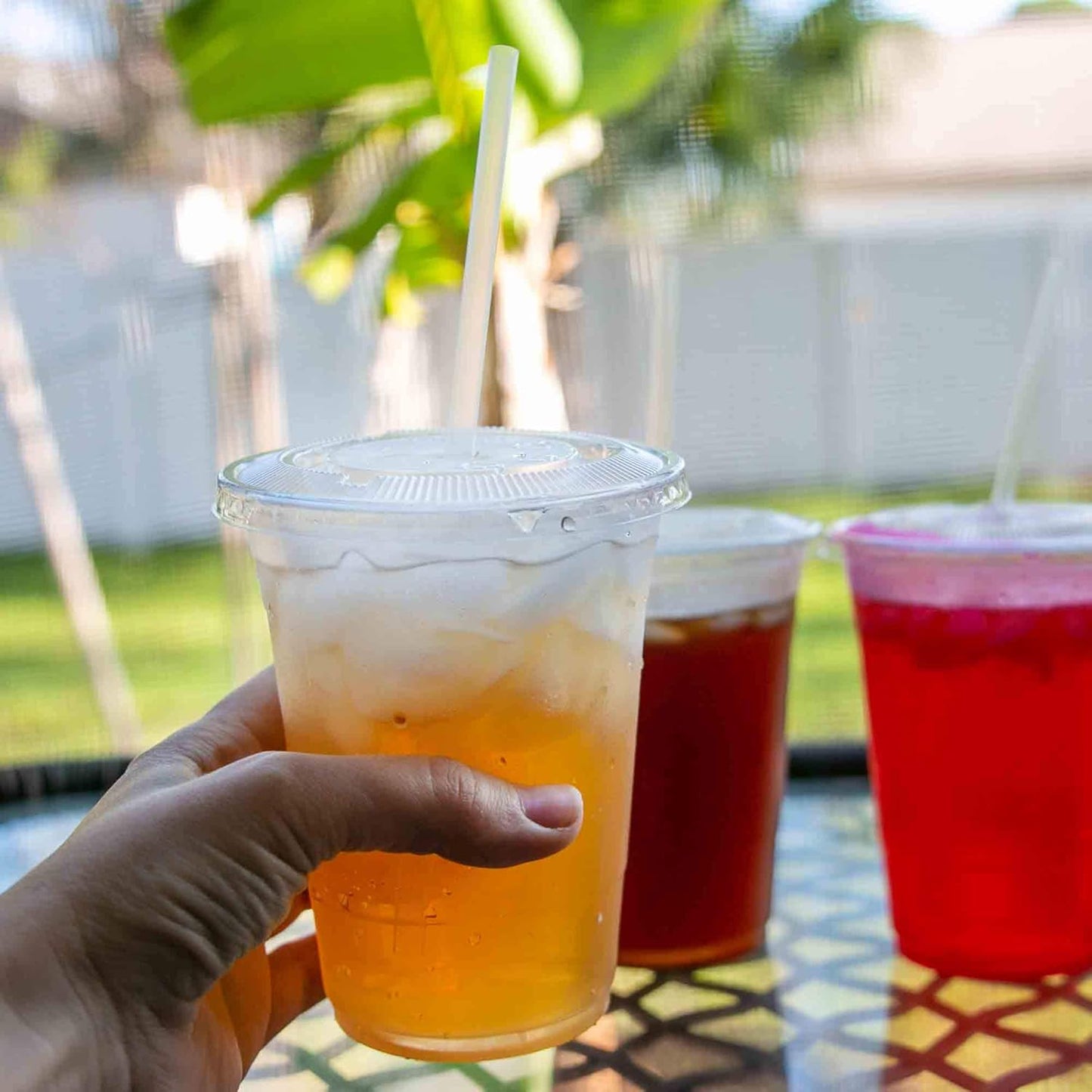 SafeWare Clear Disposable Plastic Cups 24oz with Flat Lids and Straws, Togo Disposable Iced Coffee Cups - Ideal for Party, Outdoor Picnic, BBQ, House Party, Restaurant Quality - 100 Sets