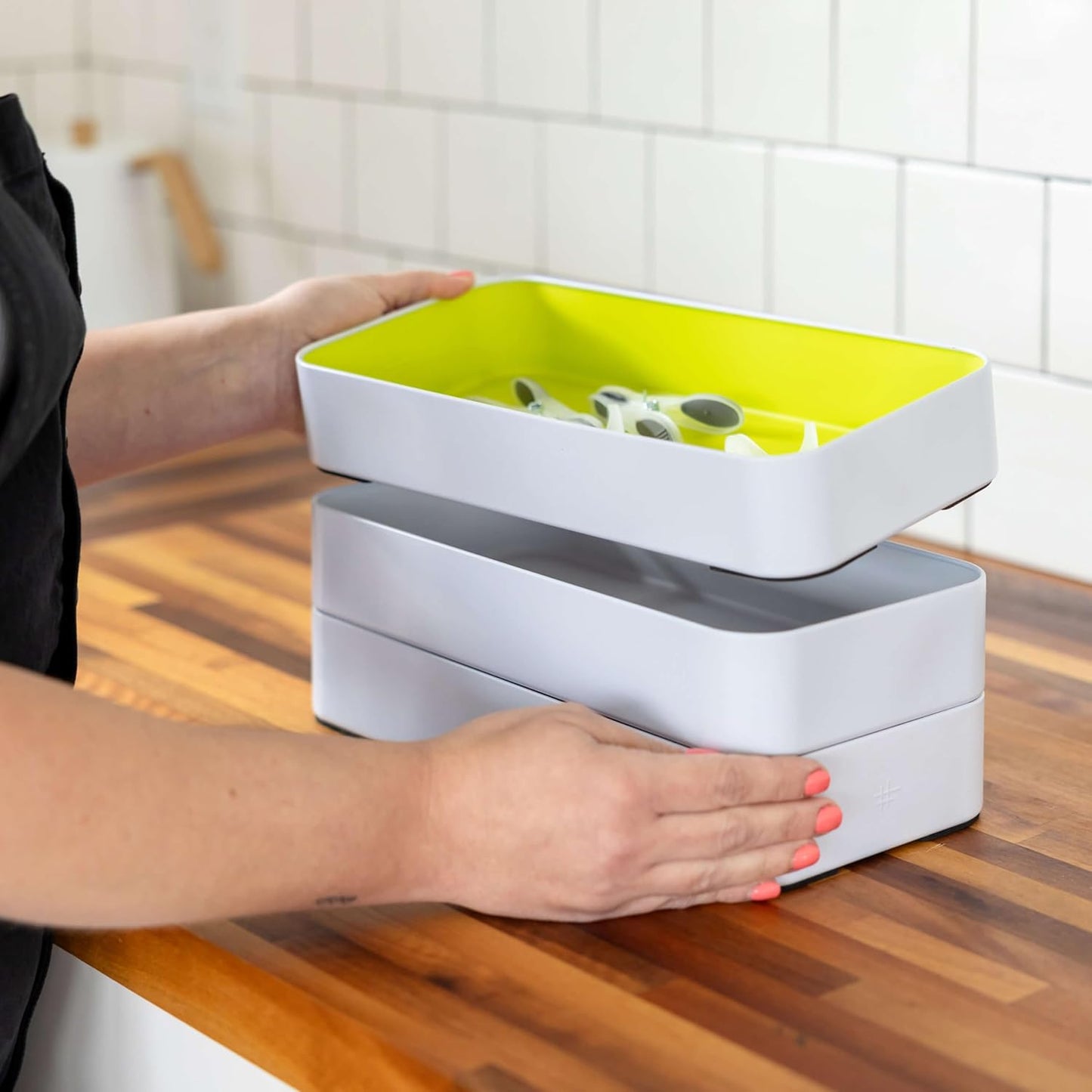 Three by Three Seattle 6 Piece Shallow Metal Organizer Tray Set for Storing Makeup, Stationery, Utensils, and More in Office Desk, Kitchen and Bathroom Drawers (1 Inch, Multicolor)