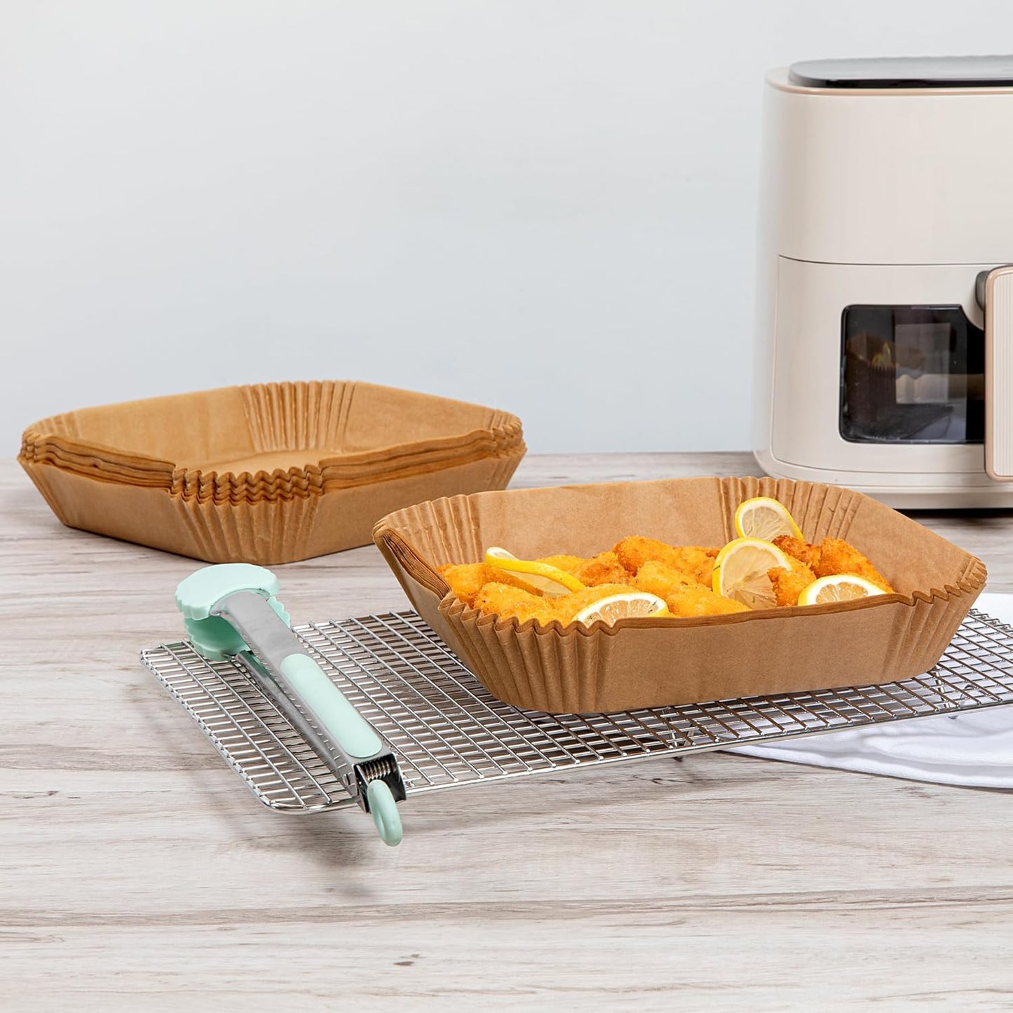 Restaurantware-Pastry Tek 8.1 x 8.1 x 1.8 Inch Air Fryer Liners, 100 Square Air Fryer Baskets - No-Stick Silicone Coating, Unbleached, Food-Grade Paper Liners, For Steamer, Microwave, Oven, Fry Pan
