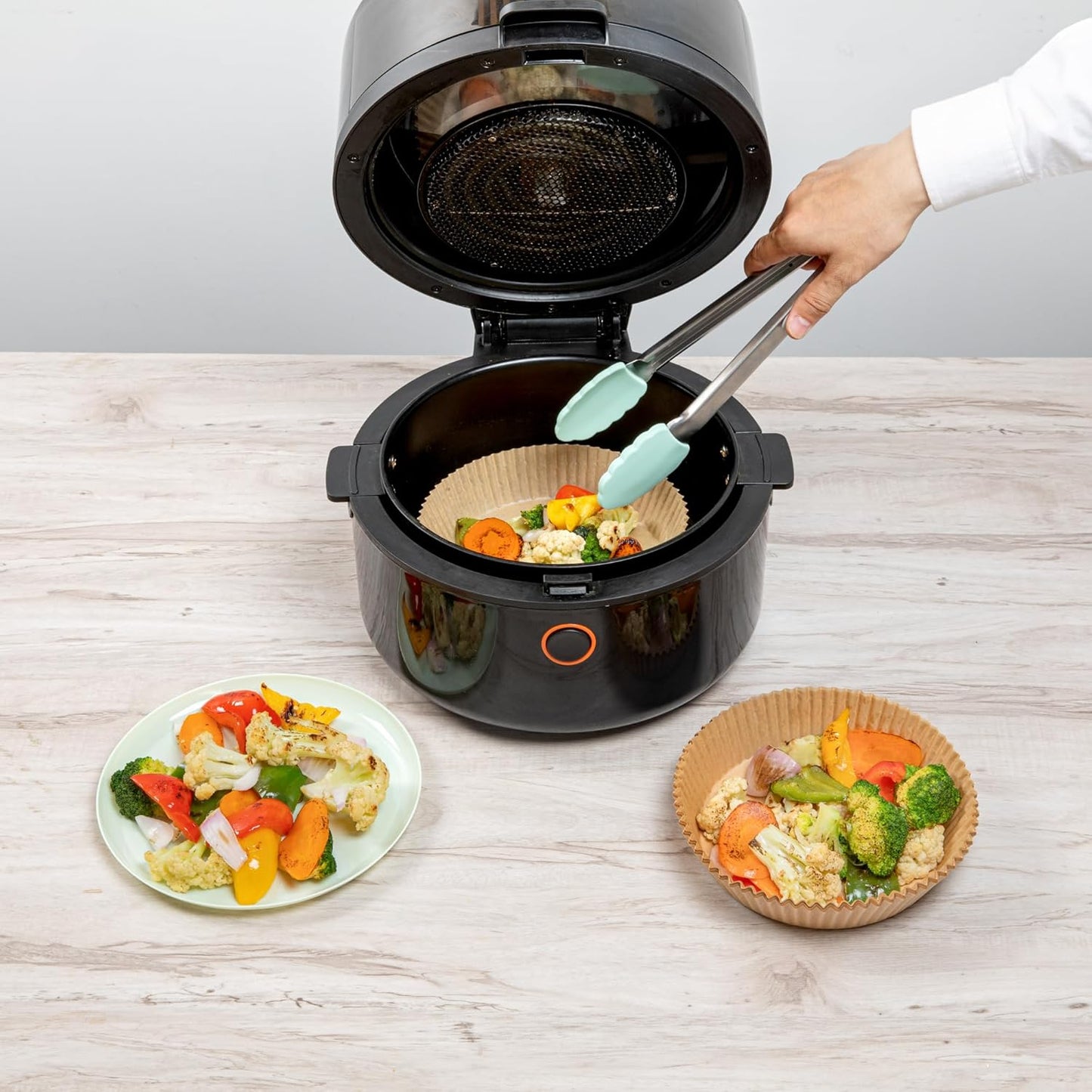 Restaurantware-Pastry Tek 6.3 x 6.3 x 1.8 Inch Air Fryer Liners, 100 Round Air Fryer Baskets - No-Stick Silicone Coating, Unbleached, Food-Grade Paper Liners, For Steamer, Microwave, Oven, Fry Pan