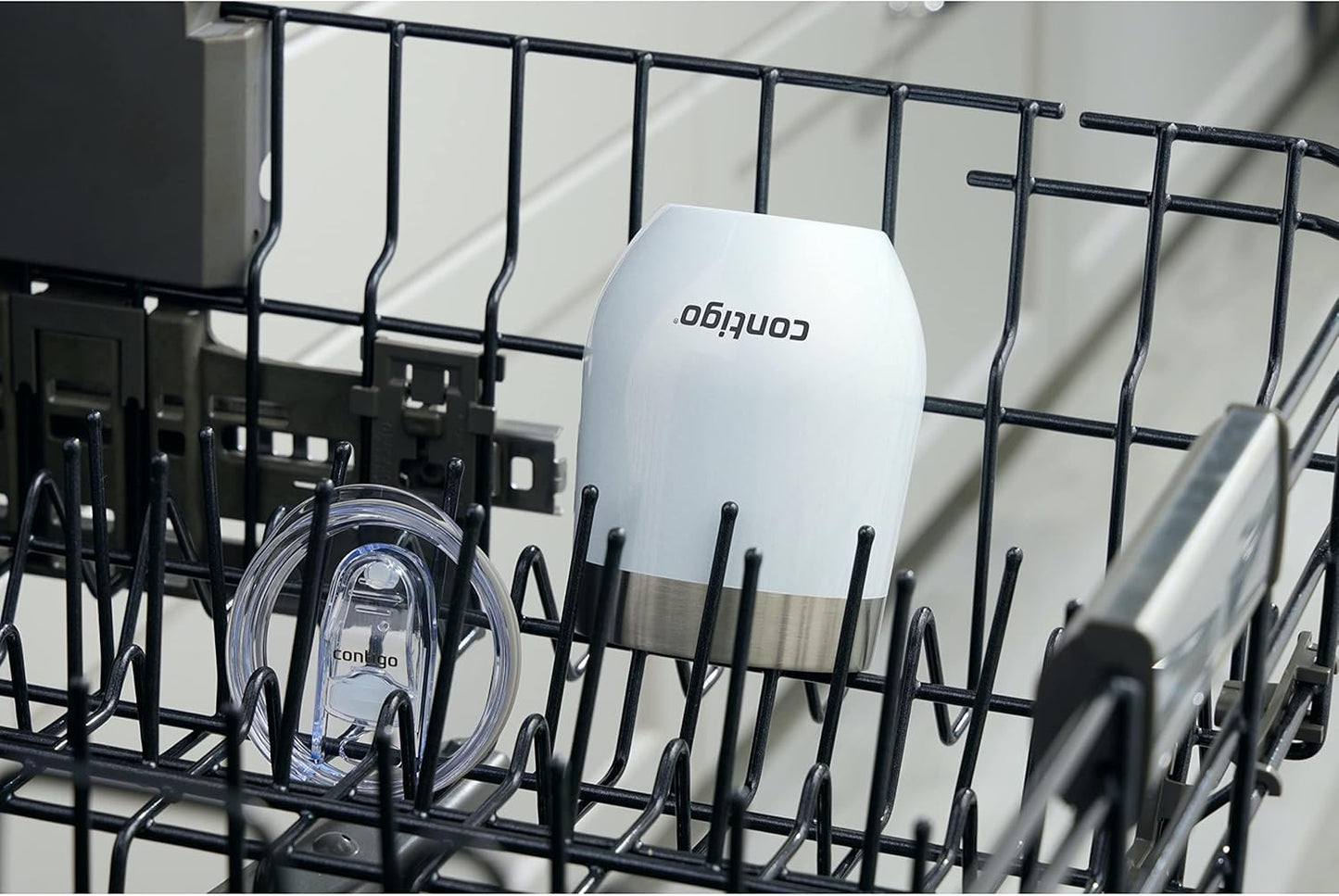 Contigo River North Stainless Steel Wine Tumbler with Spill-Proof Lid, Leak-Proof 12oz Reusable Wine Glass, Dishwasher Safe & Keeps Drinks Hot or Cold for Hours, Sunbeam Gold