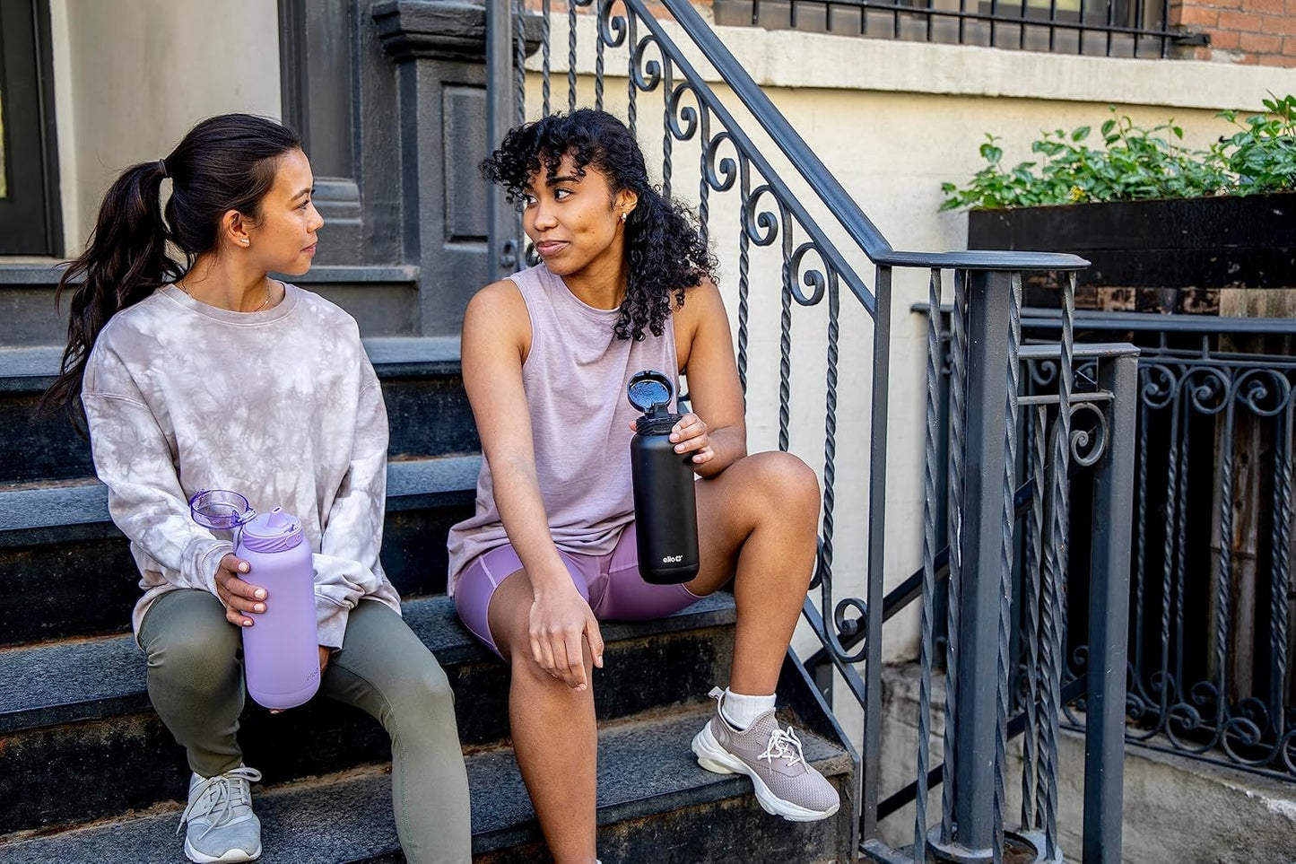 Ello Cooper 40oz Stainless Steel Water Bottle with 2 Lids Chug and Straw | Leak Proof | Double Walled and Vacuum Insulated | Built in Carry Loop | Dishwasher Safe | Black